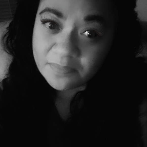 Meet your Posher, Belinda - Picture 1 of 1